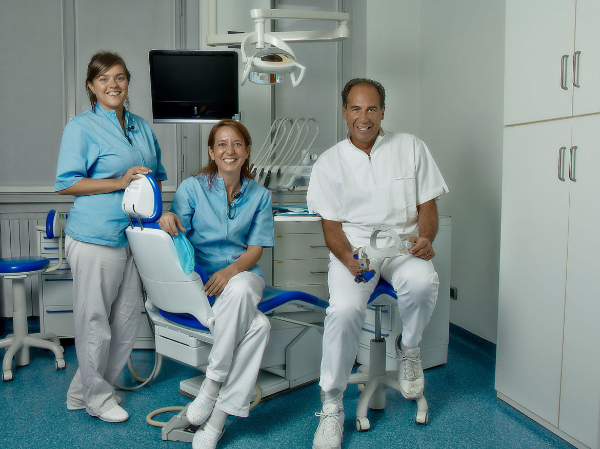 Staff-Dr-Gionso-7_1.jpg
